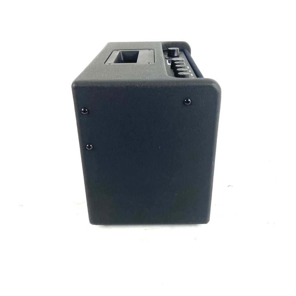 amplificatore combo per chitarra fender gt-40 usato vista laterale sx
