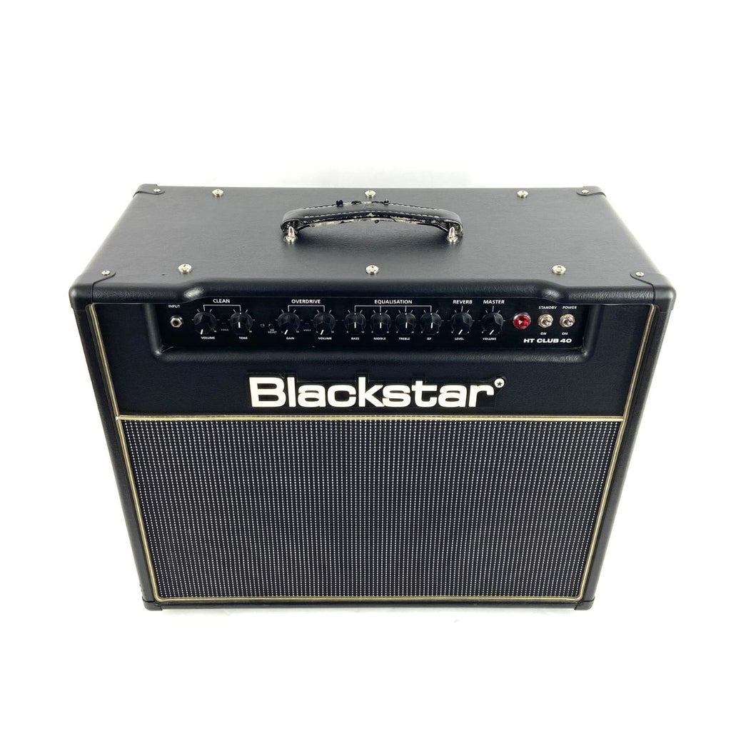 amplificatore valvolare per chitarra da 40W blackstar ht club 40 usato vista inclinato