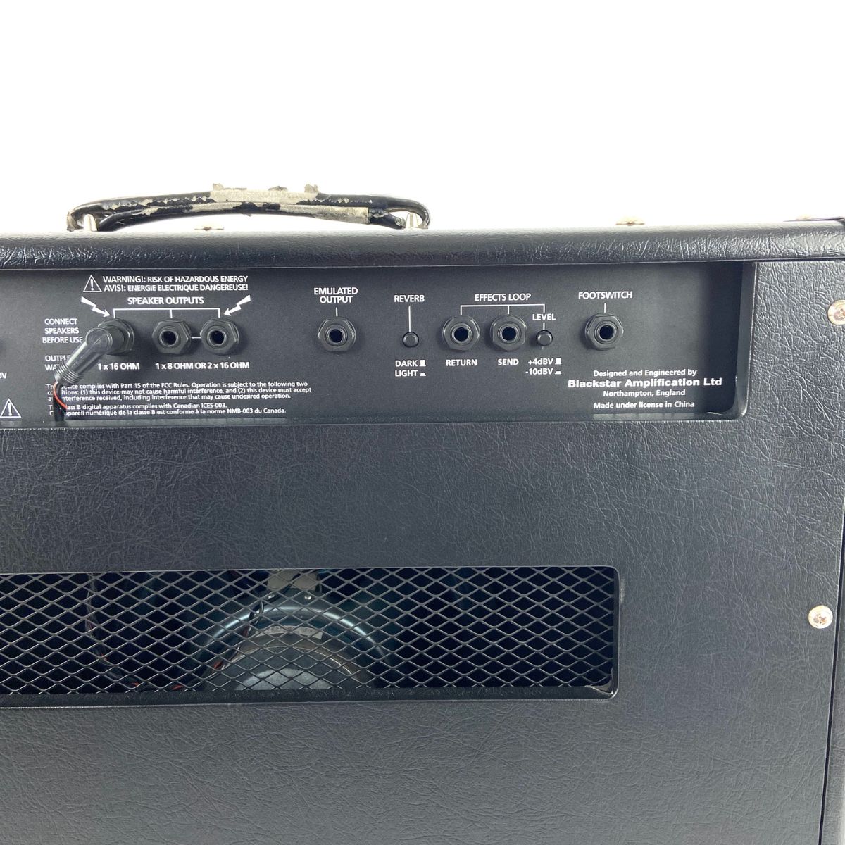 amplificatore valvolare per chitarra da 40W blackstar ht club 40 usato vista delle connessioni