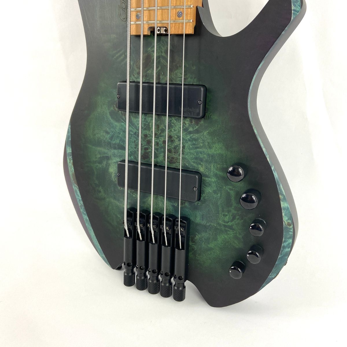 Basso elettrico 5 corde Cort Artisan Space 5 SDG Usato vista del corpo laterale dx