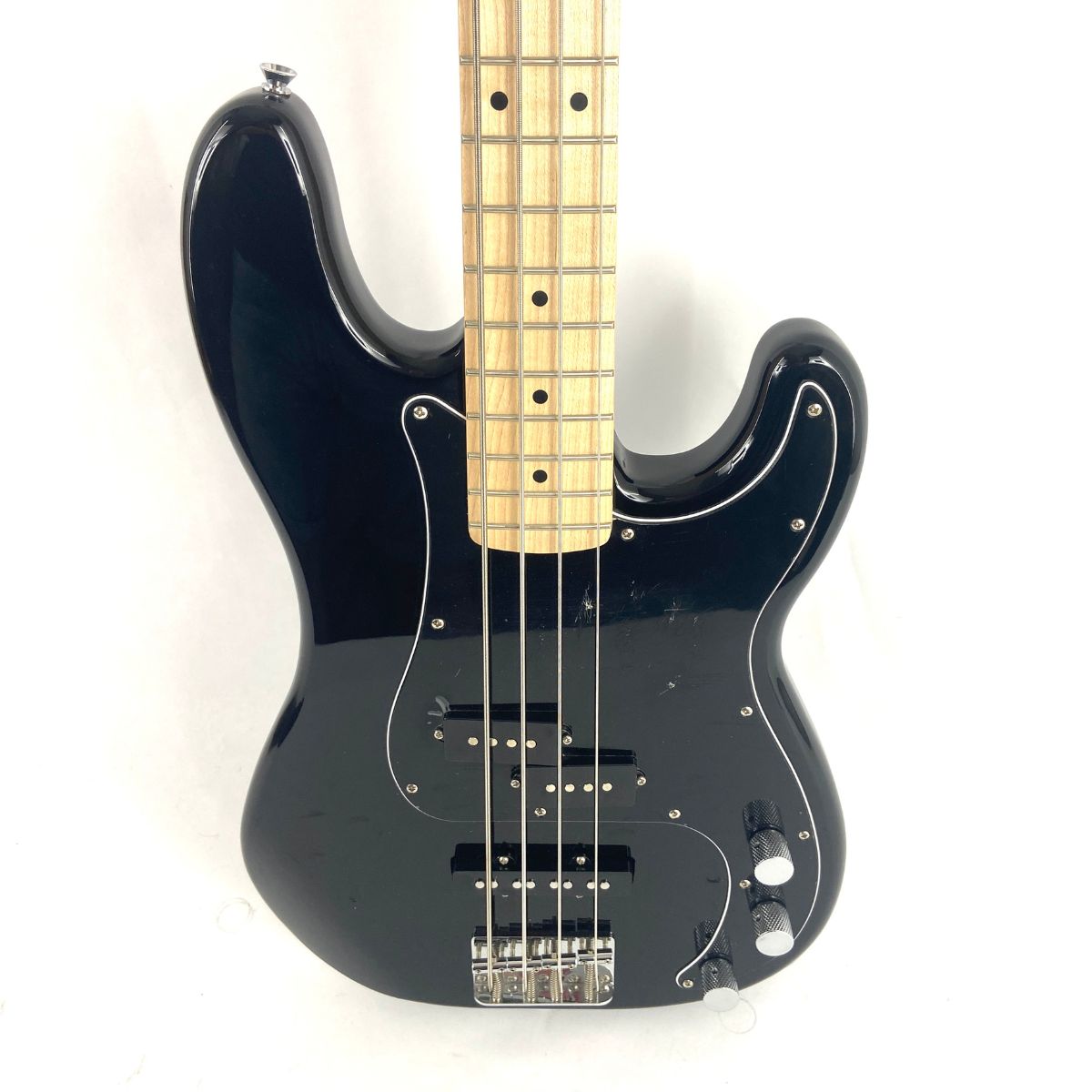 basso elettrico squier affinity precision bass nero usato vista del corpo frontale