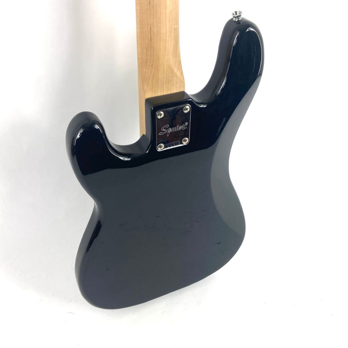 basso elettrico squier affinity precision bass nero usato vista del retro del corpo
