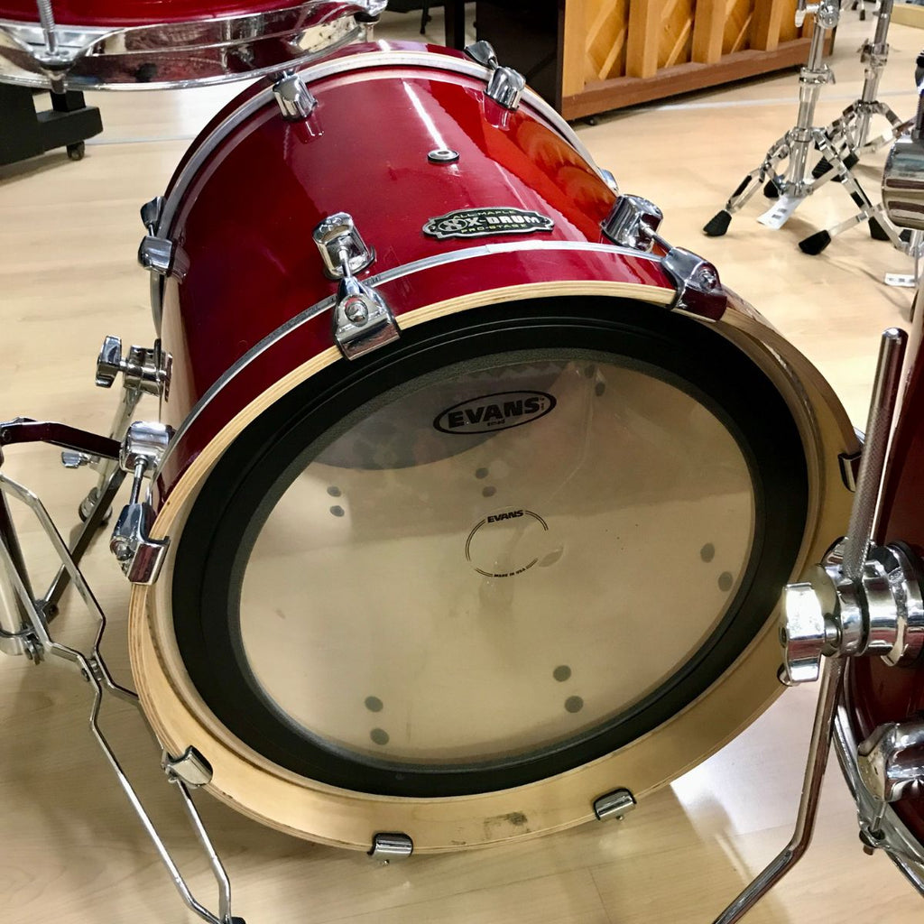 batteria acustica professionale 3 pezzi solo fusti x drum pro stage red all maple vista della grancassa