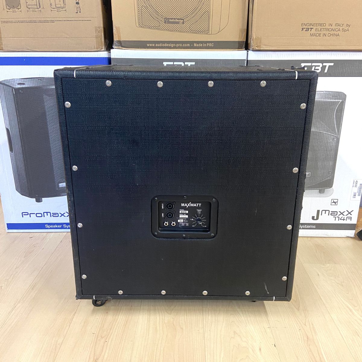 cassa per basso 4 coni hiwatt maxwatt b410 usata vista del retro
