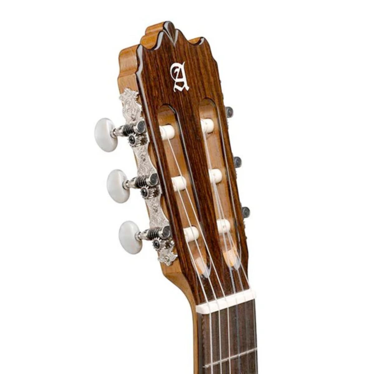chitarra classica professionale alhambra 3c open box vista della paletta