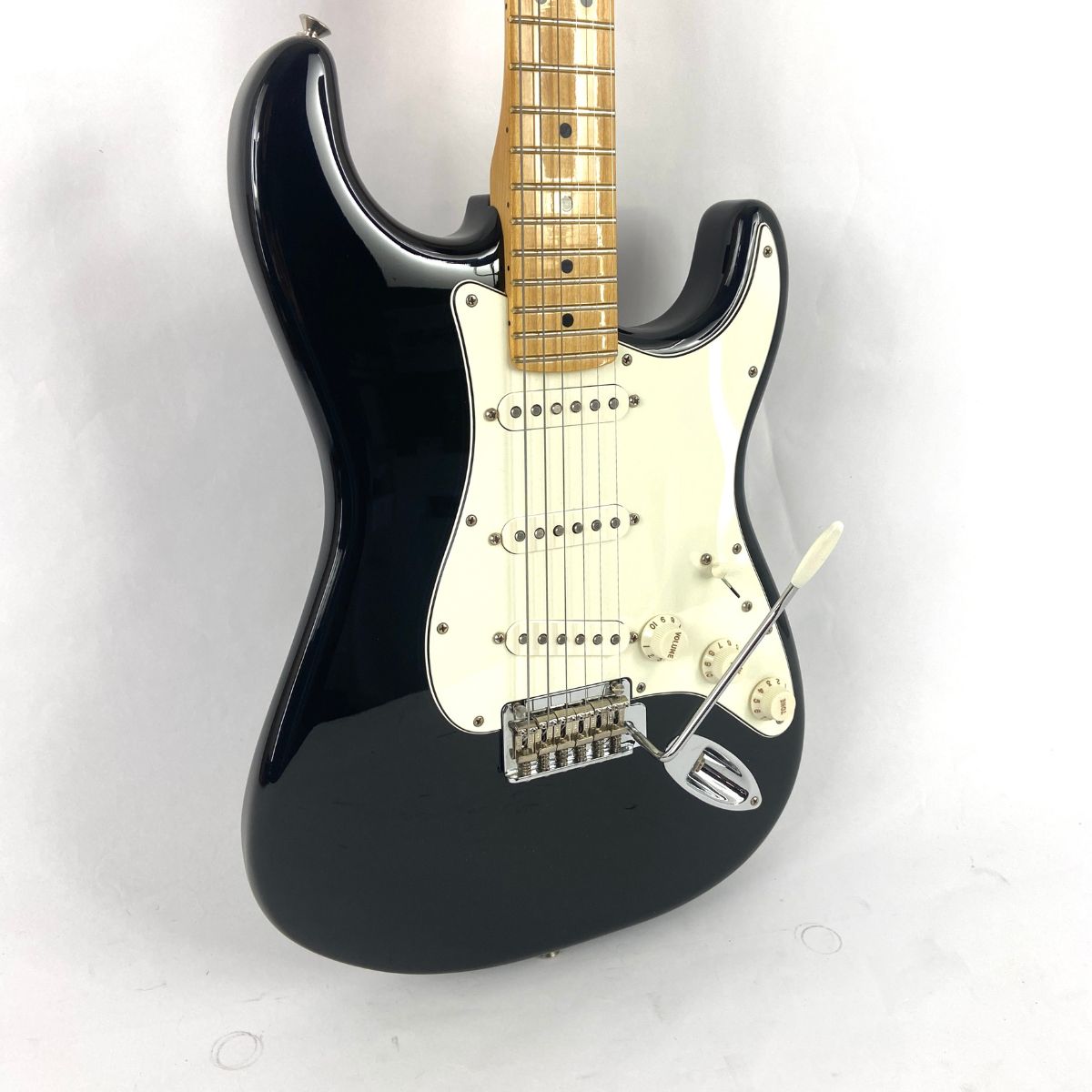chitarra elettrica fender player strat mn blk 2022 usata vista del corpo
