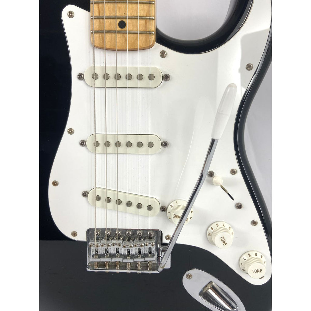 chitarra elettrica professionale Fender stratocaster standard messicana mn bk 1993 2066221 vista dei pickups