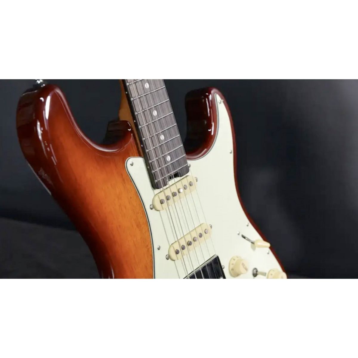 chitarra elettrica stile stratocaster crafter modern sera s-rs tobacco sunburst vista della tastiera