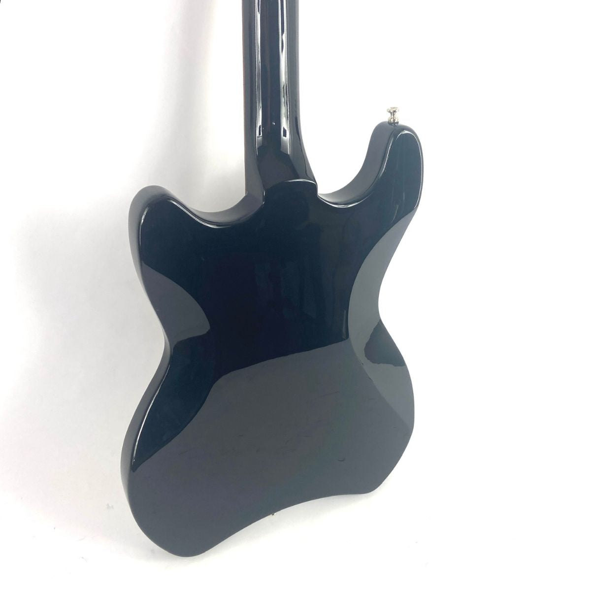 chitarra elettrica guild jetstar st black usata vista del retro del corpo