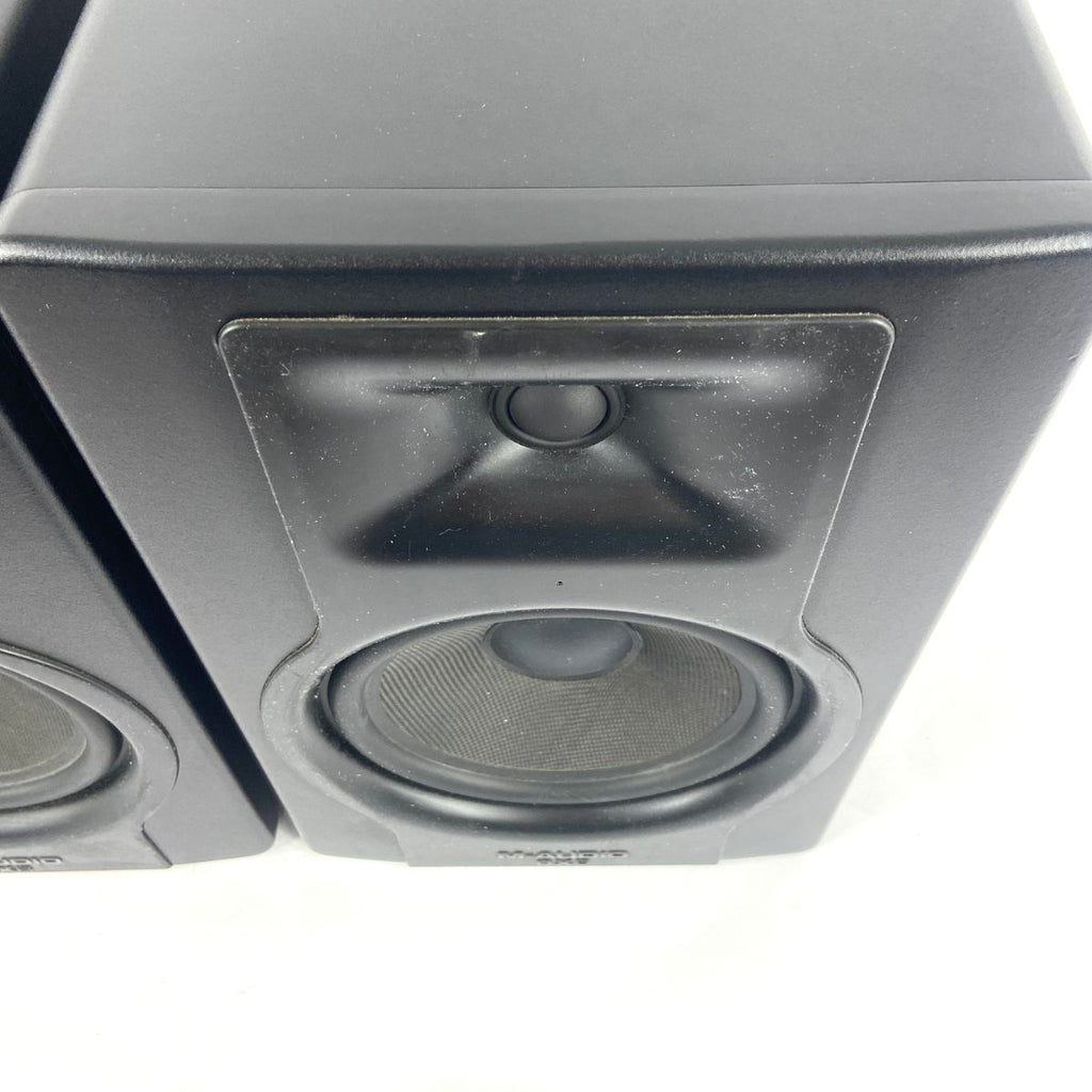 coppia monitor da studio m-audio bx8 d3 usati vista dettaglio plastiche