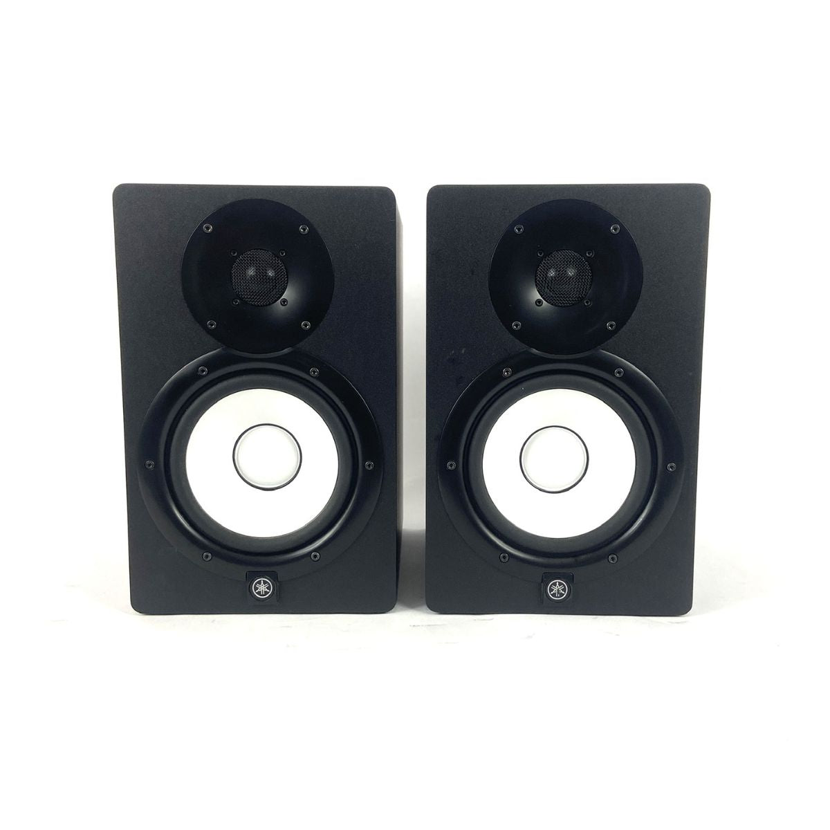 coppia monitor da studio professionali yamaha hs7 nere usate vista frontale lontano