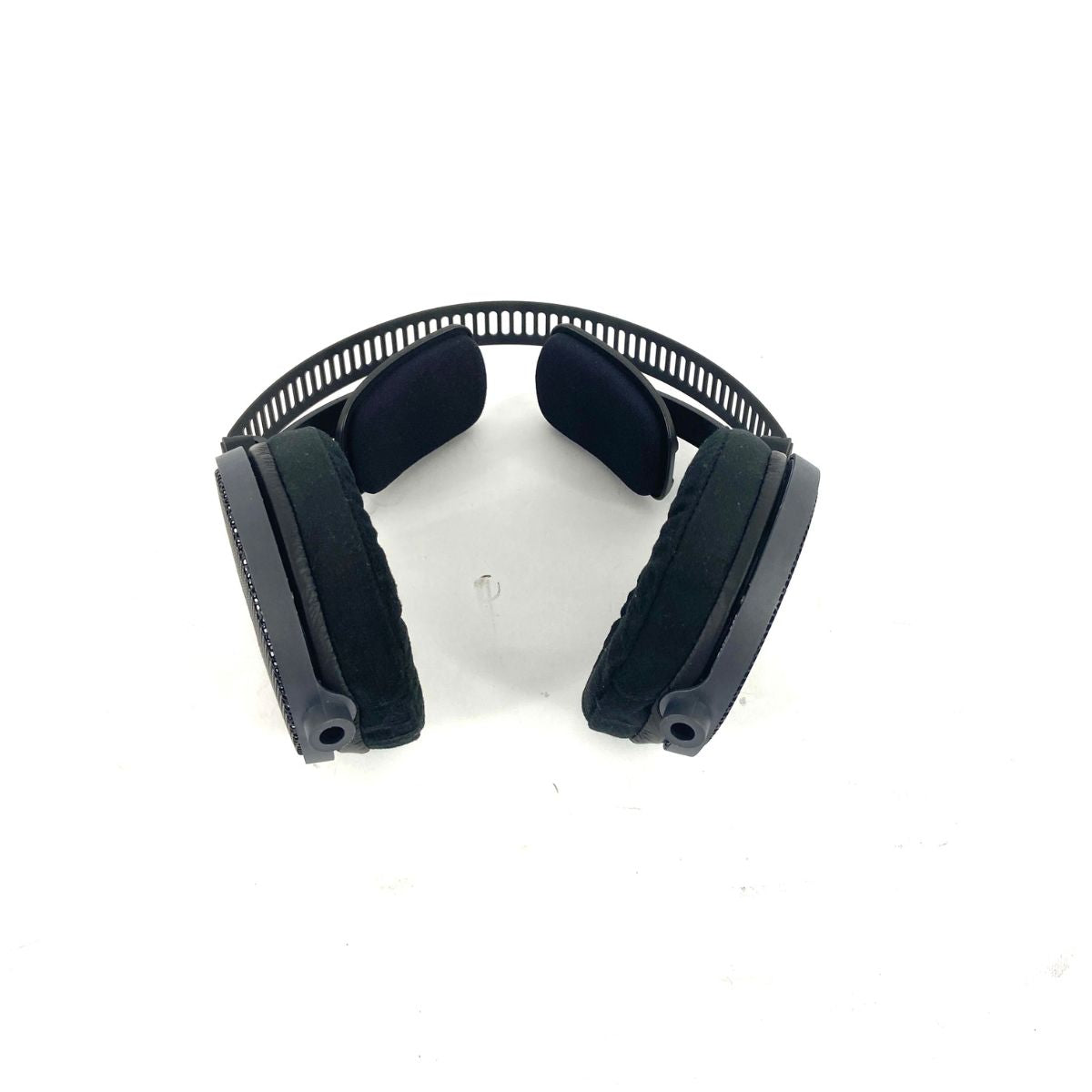 cuffia da studio professionale aperta Audio Technica ATH-R70X usata vista dal basso
