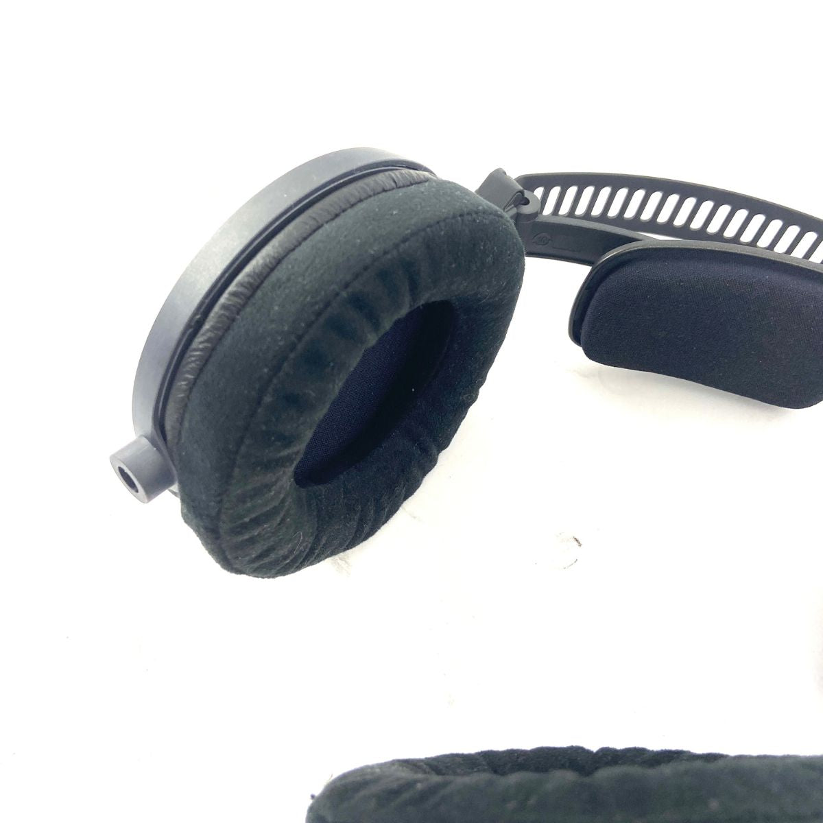 cuffia da studio professionale aperta Audio Technica ATH-R70X usata vista padiglione interno dx
