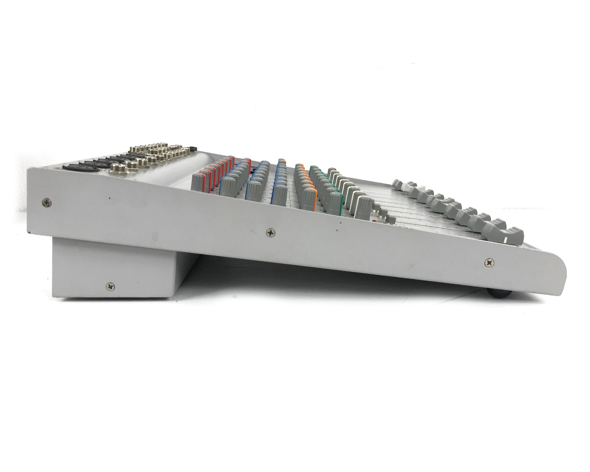 fbt pickup 14e mixer 14 canali con effetti digitali vista laterale sx