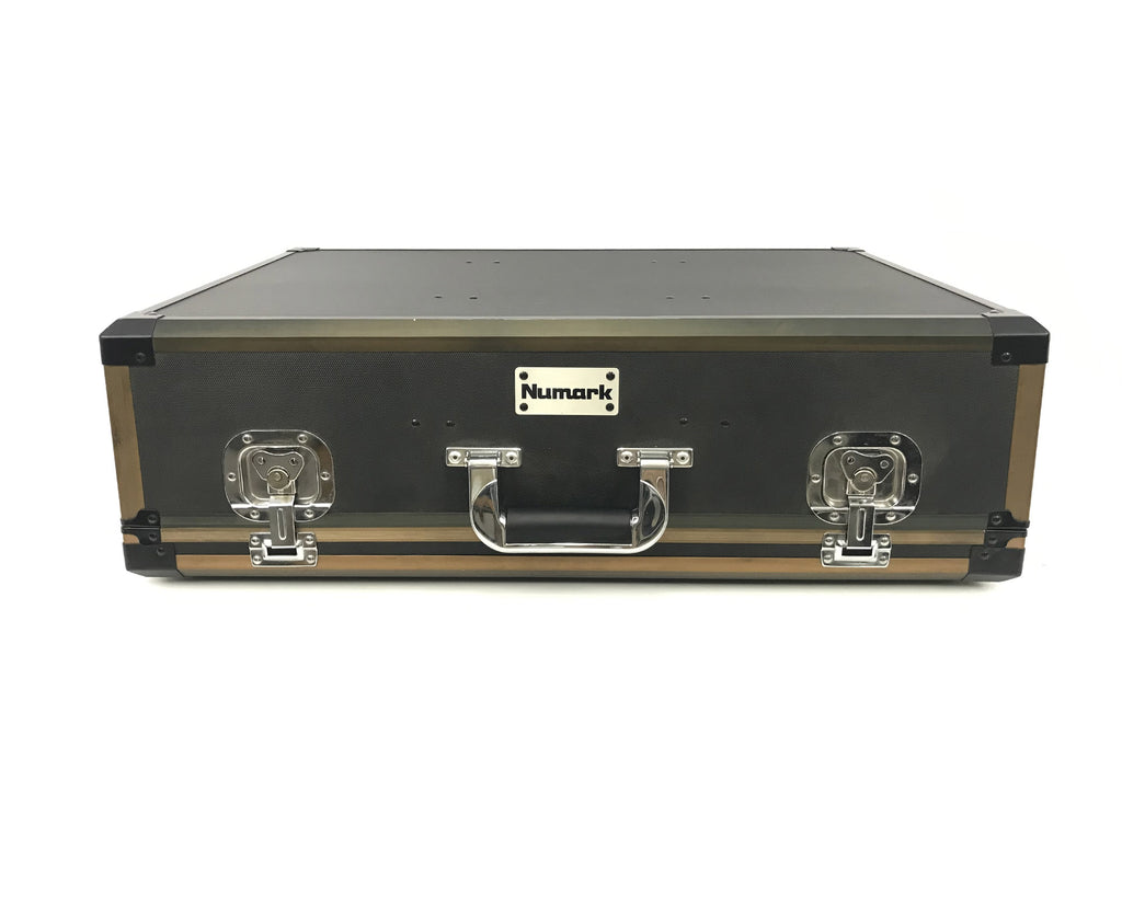 flight case per console mixer dj numark usato vista da chiuso