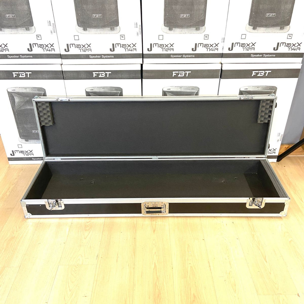 flight case per tastiera o piano 88 tasti con ruote alluminio e legno vista frontale aperto
