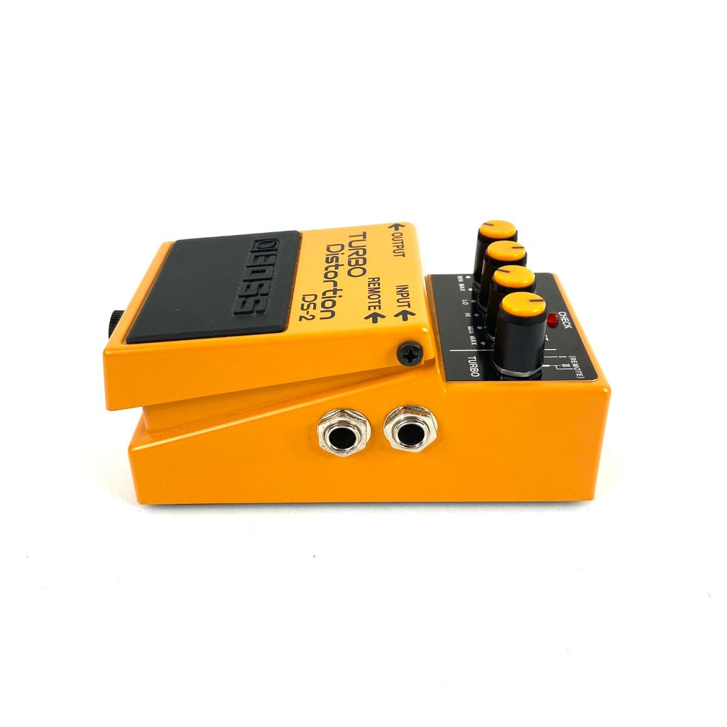 pedale effetto distorsione per chitarra elettrica boss ds-2 usato come nuovo vista laterale dx
