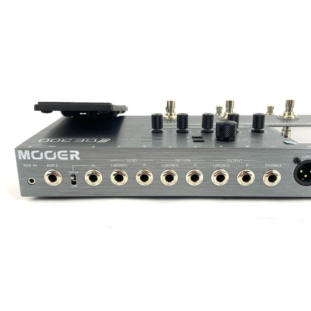 pedaliera multieffetto per chitarra super completa Mooer GE300 usata vista retro sx