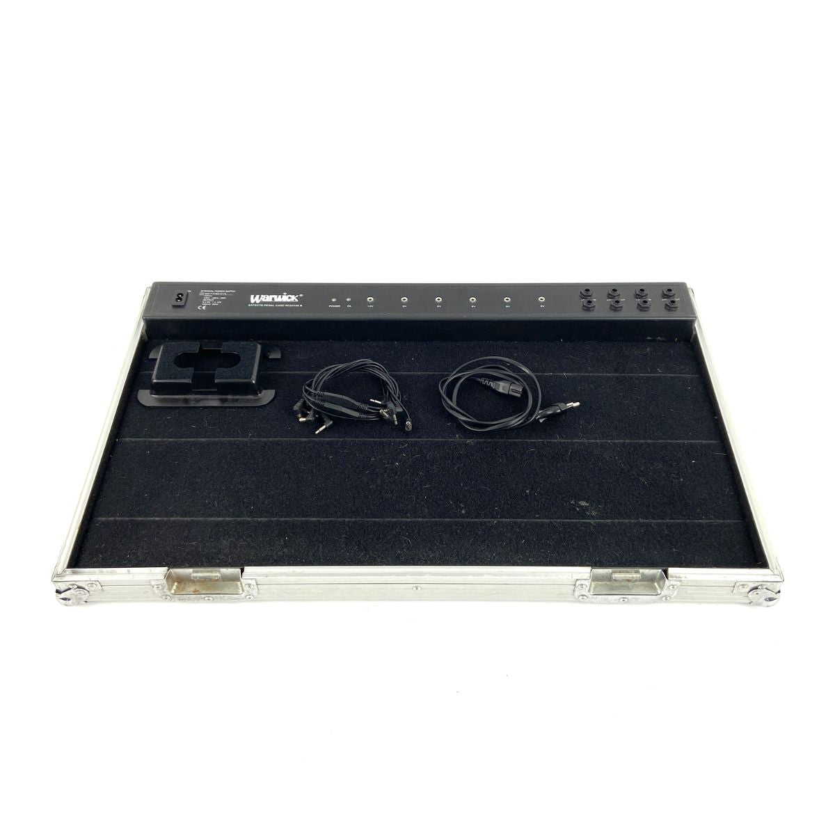 pedaliera porta pedali con case rigido e alimentazione warwick rc23120 b vista dal basso