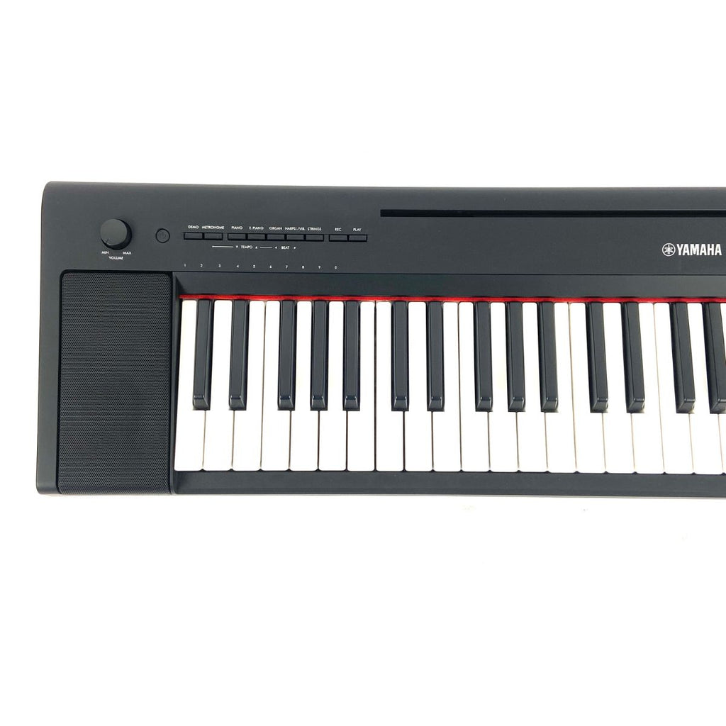 pianoforte tastiera tasti semi-pesati Yamaha Piaggero NP-15 usato vista frontale sx