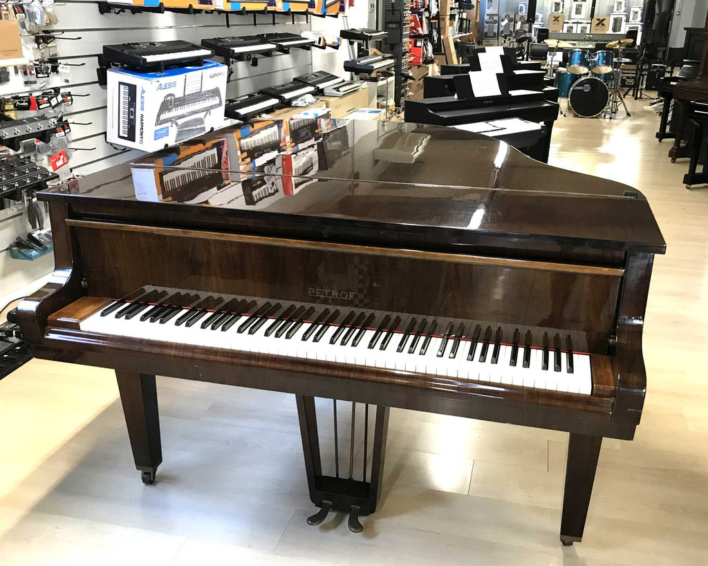 pianoforte a coda petrof mod v usato vista forntale chiuso