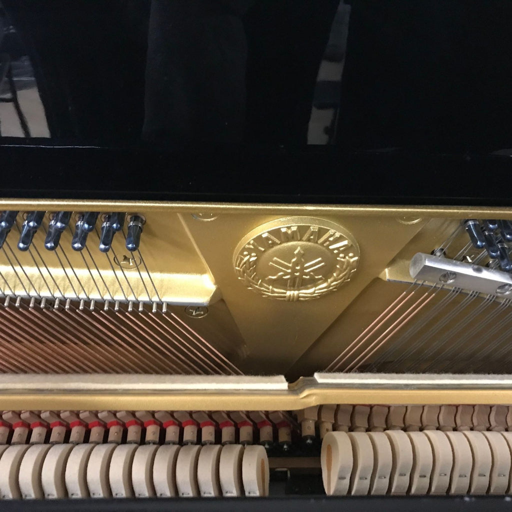 pianoforte acustico verticale nuovo ricondizionato yamaha U1A 4169757 vista della meccanica
