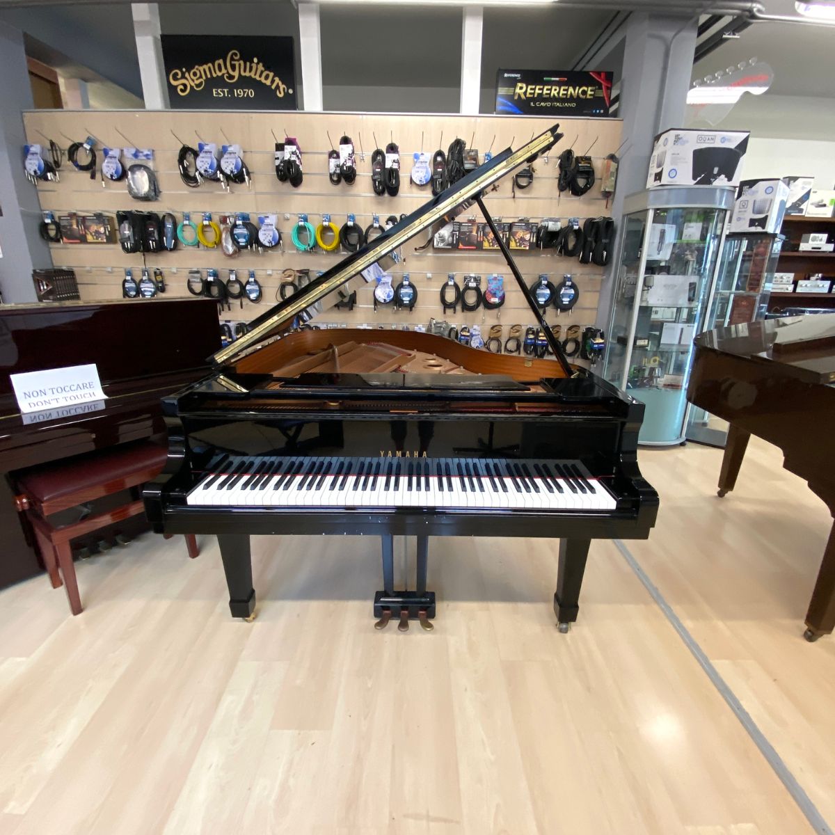 pianoforte acustico professionale a coda yamaha c3 usato 1997 matricola 5516239 vista frontale aperto completamente