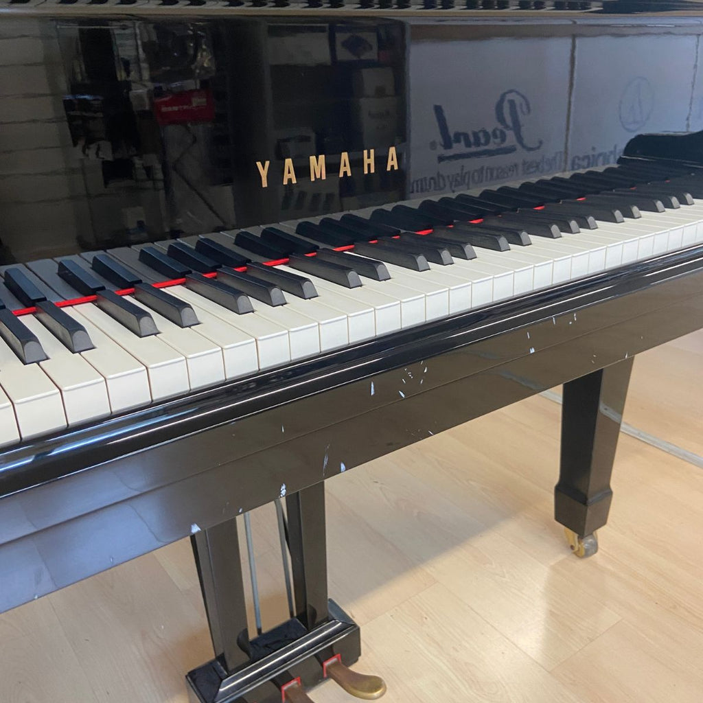 pianoforte acustico professionale a coda yamaha c3 usato 1997 matricola 5516239 vista della tastiera