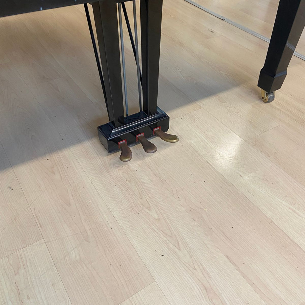 pianoforte acustico professionale a coda yamaha c3 usato 1997 matricola 5516239 vista dei pedali