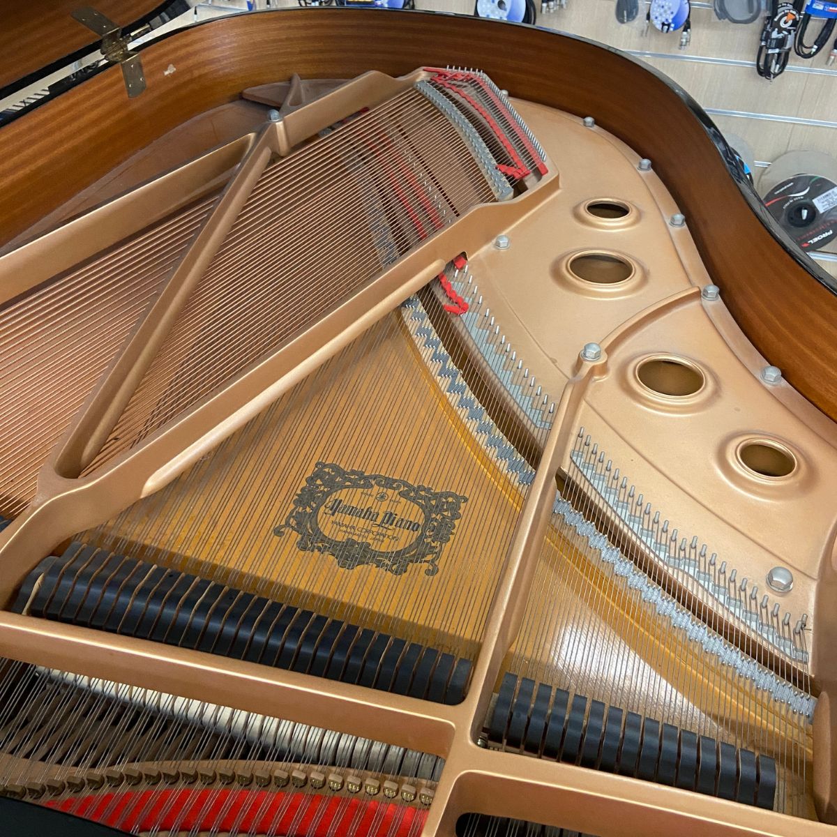 pianoforte acustico professionale a coda yamaha c3 usato 1997 matricola 5516239 vista cassa armonica completa