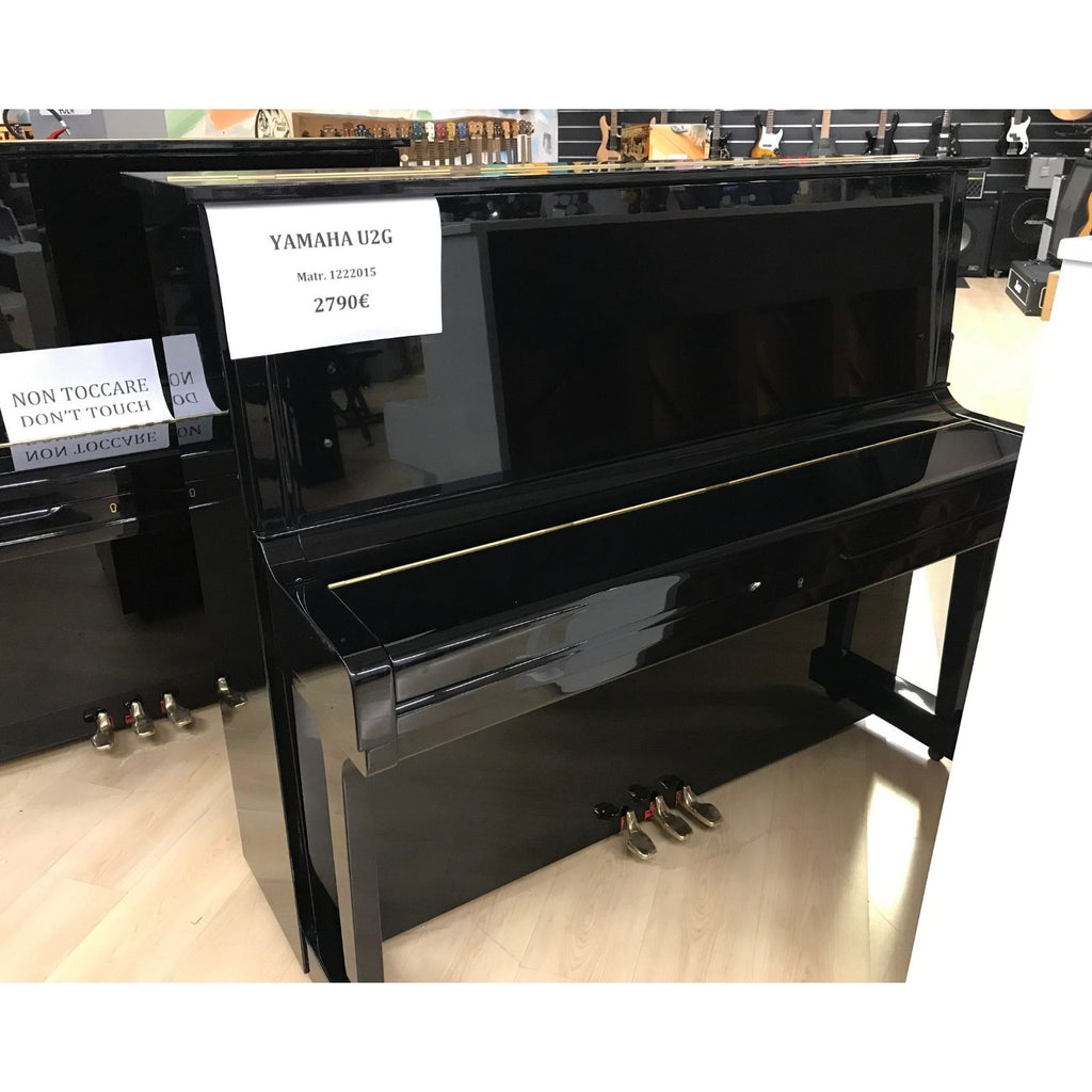 pianoforte acustico verticale nuovo ricondizionato yamaha U2G vista frontale chiuso