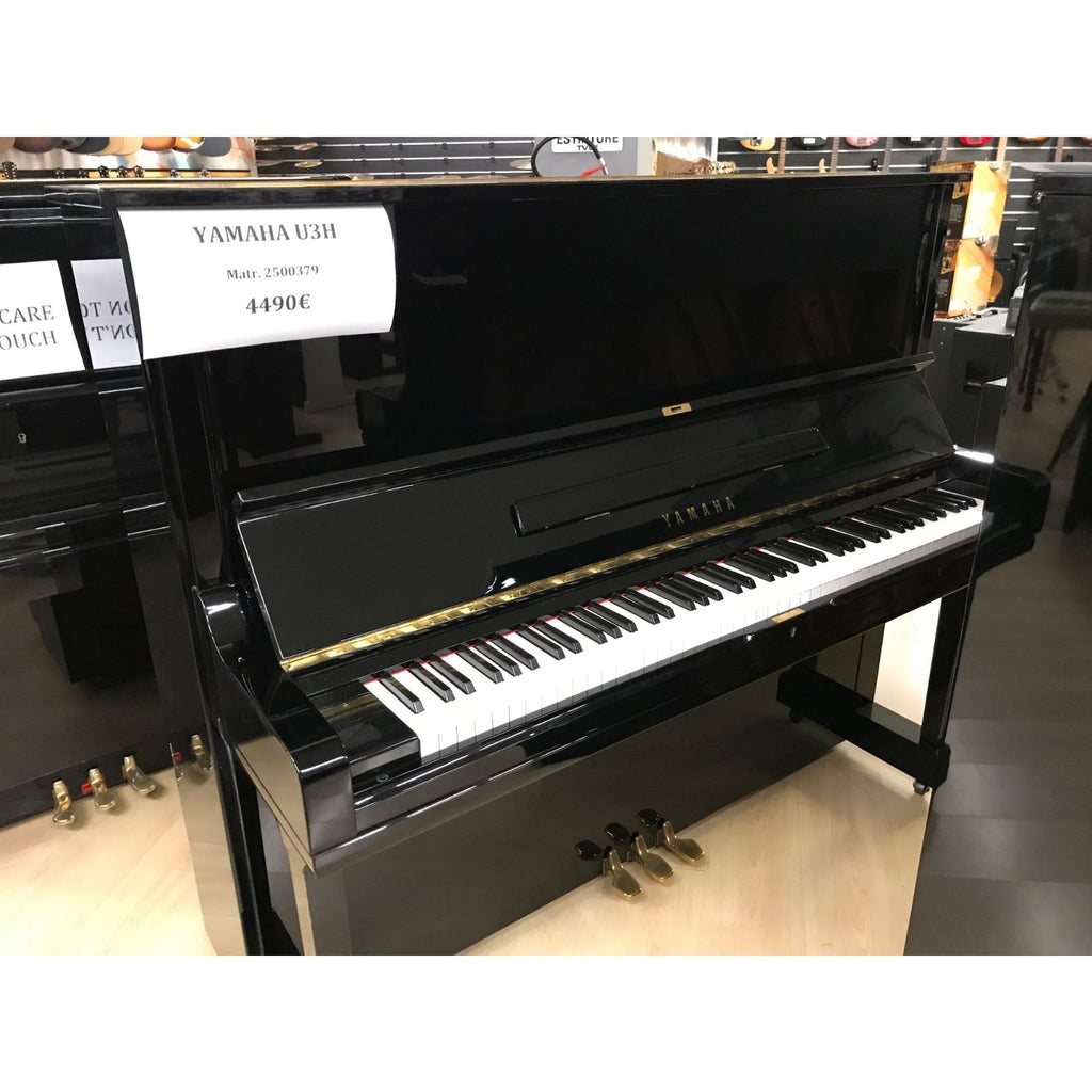 pianoforte acustico verticale nuovo ricondizionato yamaha U3h 2500379 vista frontale aperto