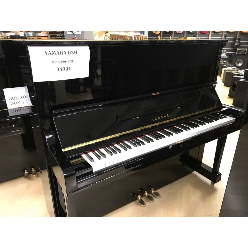 pianoforte acustico verticale nuovo ricondizionato yamaha U3H nero 2004368 vista frontale aperto