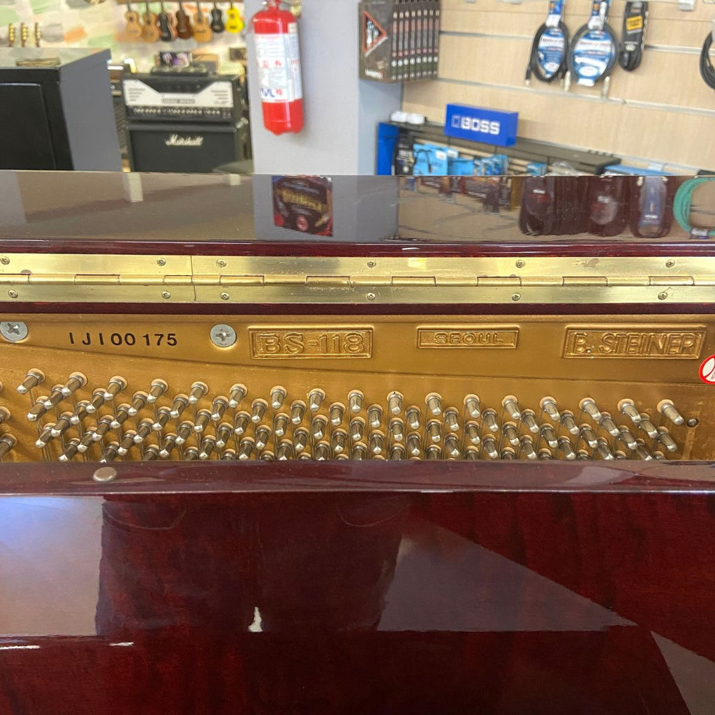 pianoforte acustico verticale Steiner BS118 usato vista seriale