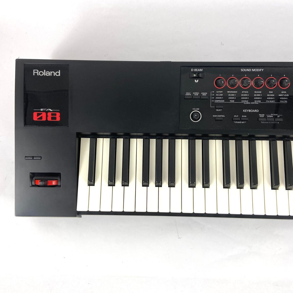 Roland FA-08 Usata vista frontale sx