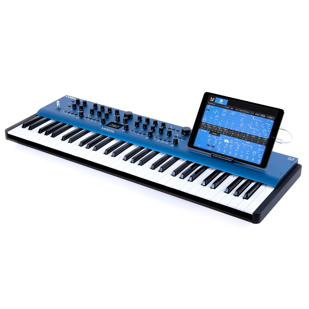 sintetizzatore a tastiera 61 tasti modal cobalt8x vista con ipad