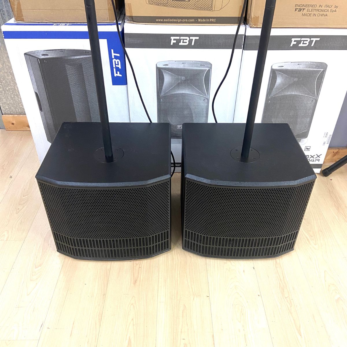 sistema audio completo a colonna db technologies es802 coppia usati vista dei sub frontale