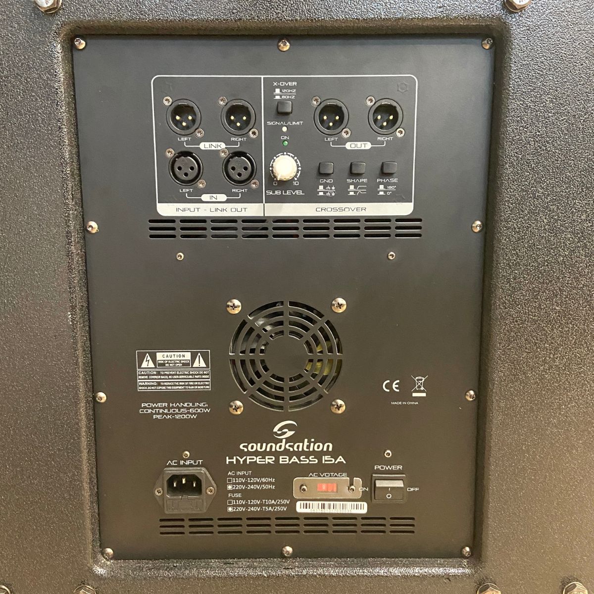 subwoofer 15 pollici usato soundsation hyper bass 15a vista delle connessioni