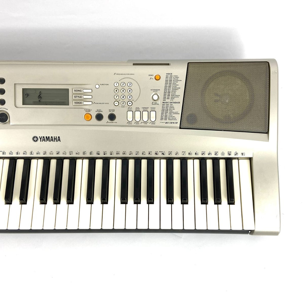 tastiera 61 tasti con dinamica yamaha psr-e313 usata vista frontale dx