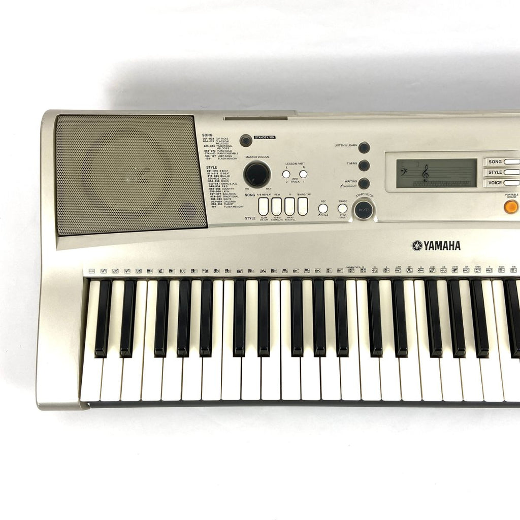 tastiera 61 tasti con dinamica yamaha psr-e313 usata vista frontale sx