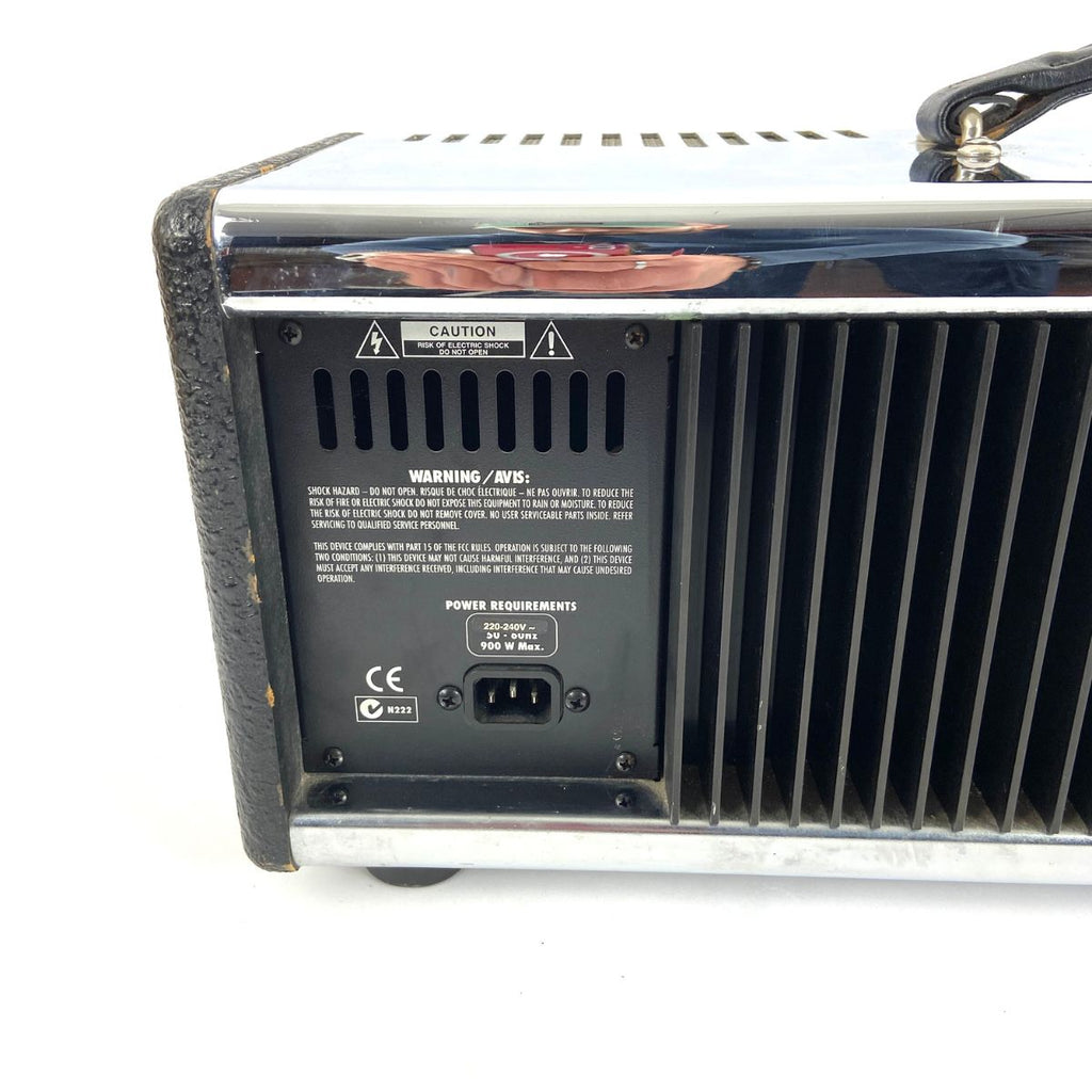 testata digitale per chitarra elettrica con pedaliera di controllo line6 hd147 usata vista del retro sx