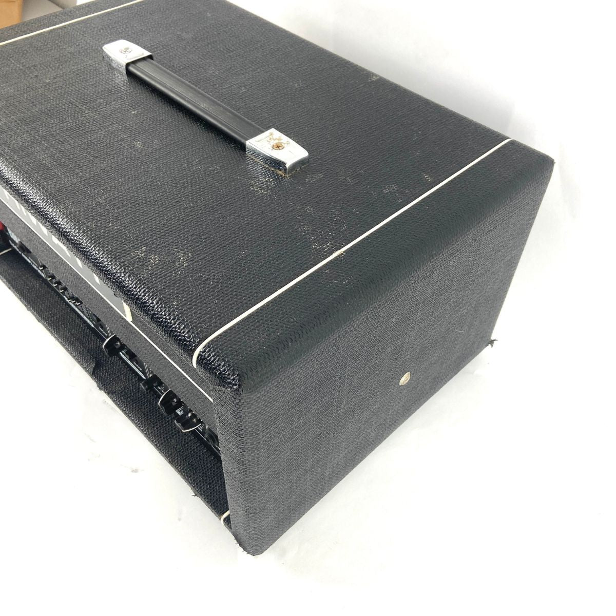 testata professionale per basso da 300W Hiwatt B300 HD usata vista laterale sx